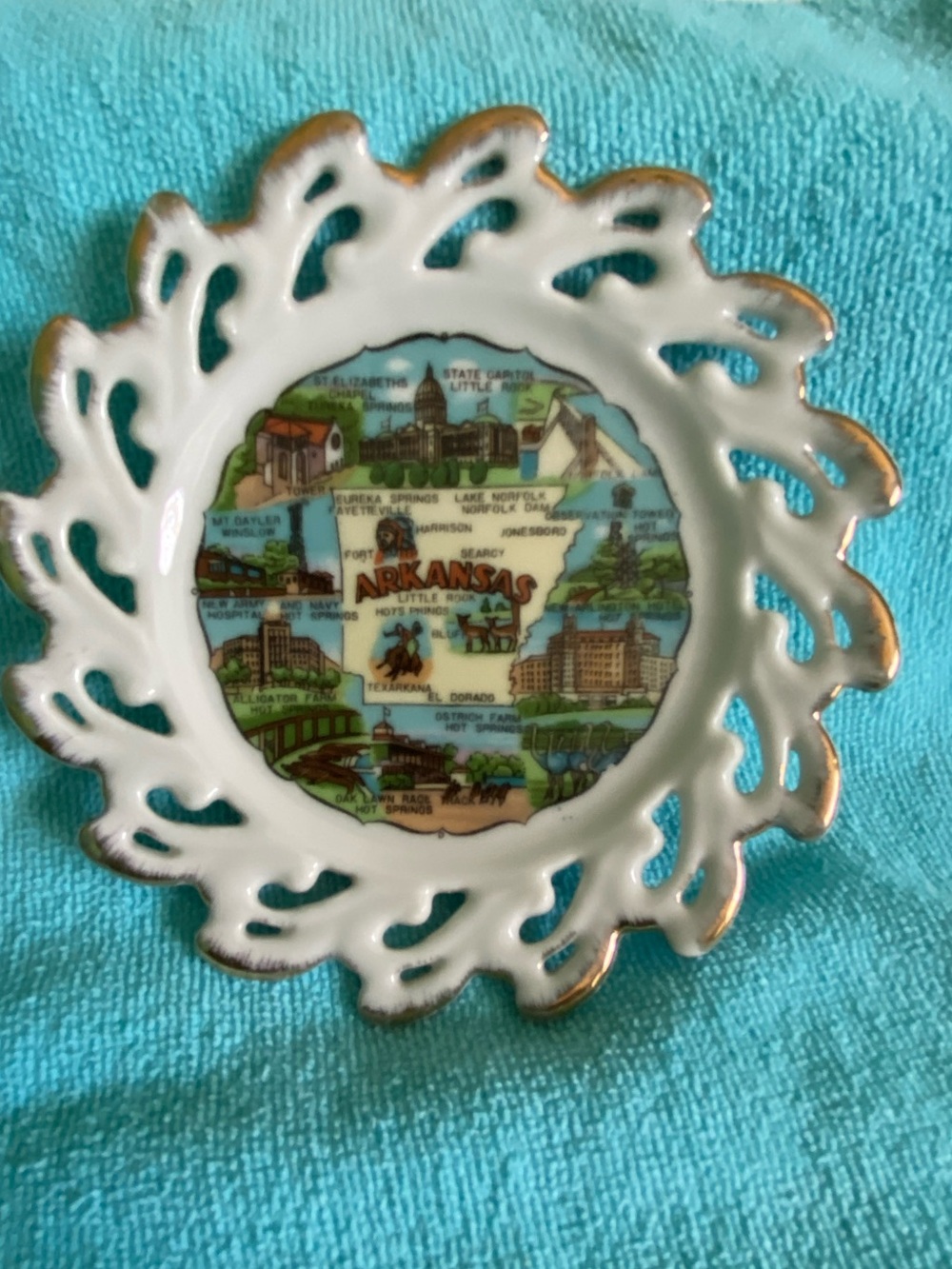 Vintage Arkansas small Souvenir Landmark Plate
